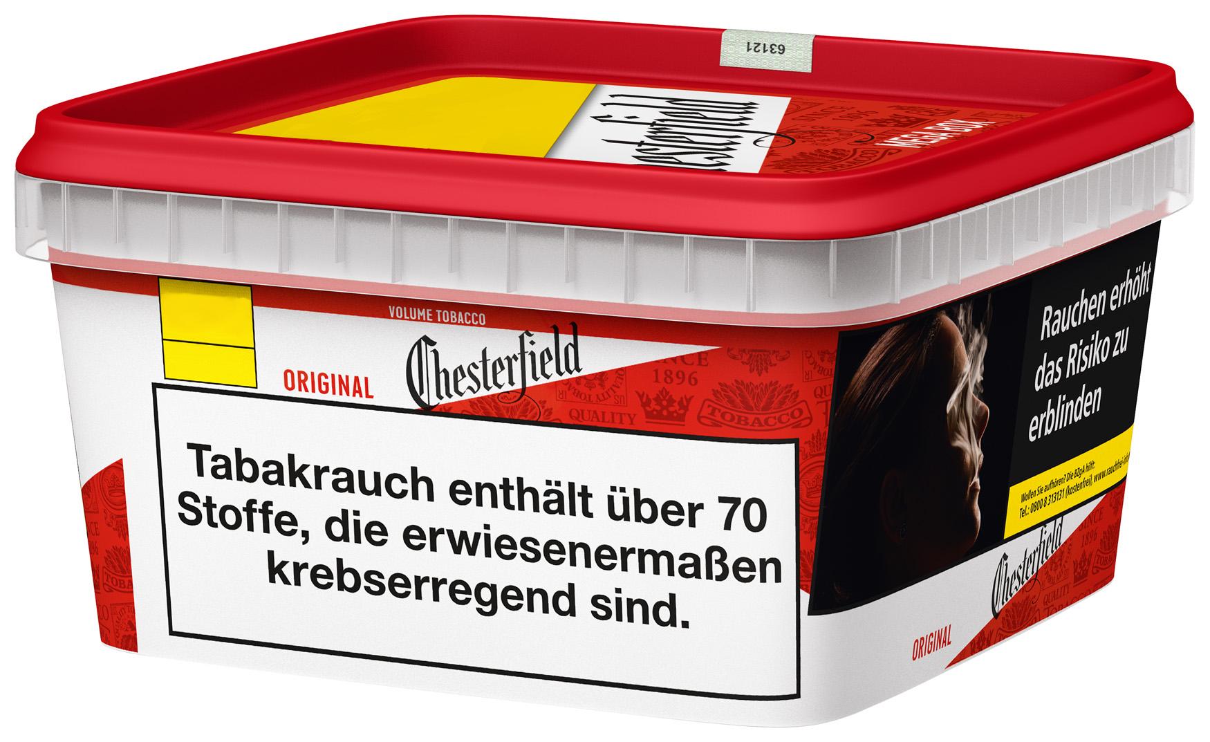Roter und weißer Eimer Chesterfield Red Volumentabak mit rotem Deckel, enthaltend 144 Gramm Volumentabak zum Stopfen von Filterzigaretten. Der Eimer trägt ein gelbes Etikett mit der Aufschrift "Original Tobacco" und einen deutschen Gesundheitswarnhinweis.