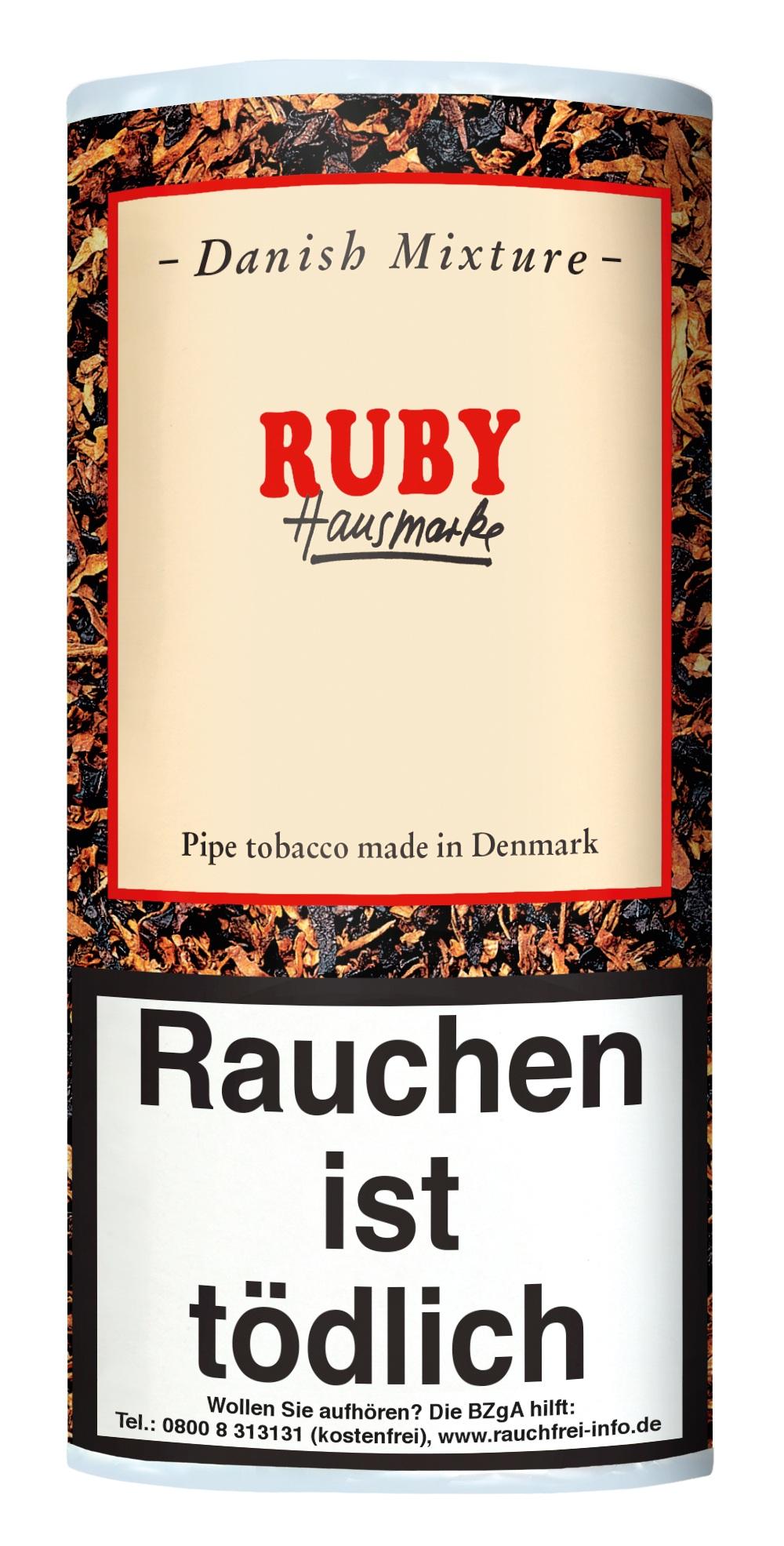 Cremefarbene zylindrische Packung Ruby Hausmarke Danish Mixture Pfeifentabak mit roter und schwarzer Schrift, 5 Packungen à 50 Gramm.