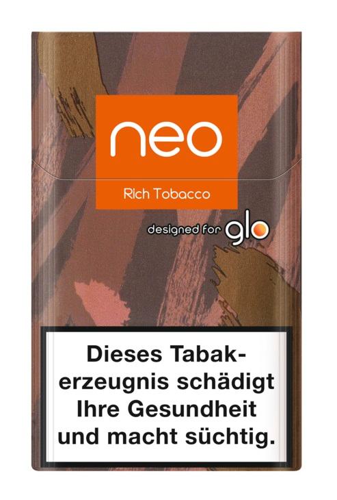 Packung neo Rich Tobacco mit 20 Tabaksticks, gestaltet in Braun und Orange mit dem Markenschriftzug und dem Warnhinweis zum Gesundheitsschutz.