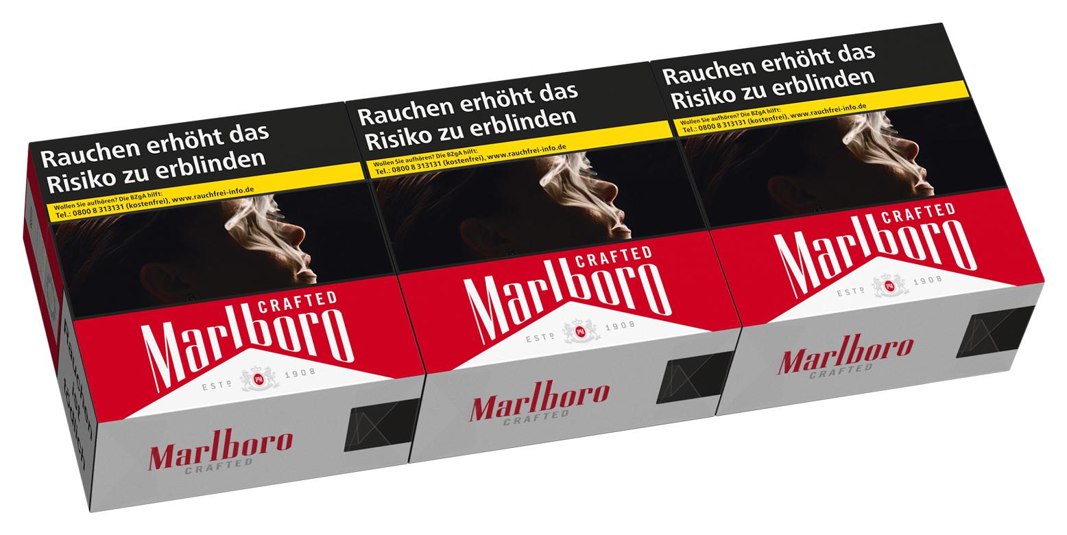 Drei Packungen Marlboro Crafted Red Zigaretten mit rot-weißem Design, Herstellerlogo, Profilansicht und dem Warnhinweis Rauchen erhöht das Risiko zu erblinden.