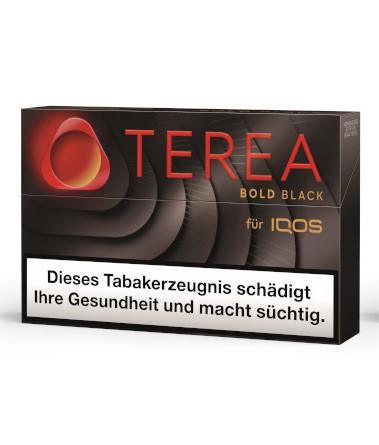 TEREA Bold Black Tabaksticks für IQOS ILUMA in einer Stange mit 10 Packungen à 20 Stück, in schwarz-rotem Verpackungsdesign.