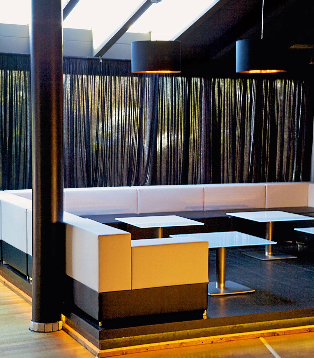 Indoor Club furniture for your restaurant or hotel