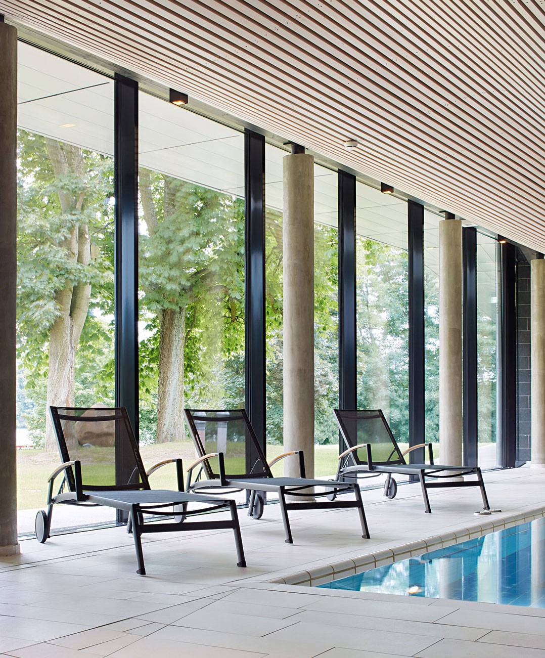 Outdoor Loungers for your hotel