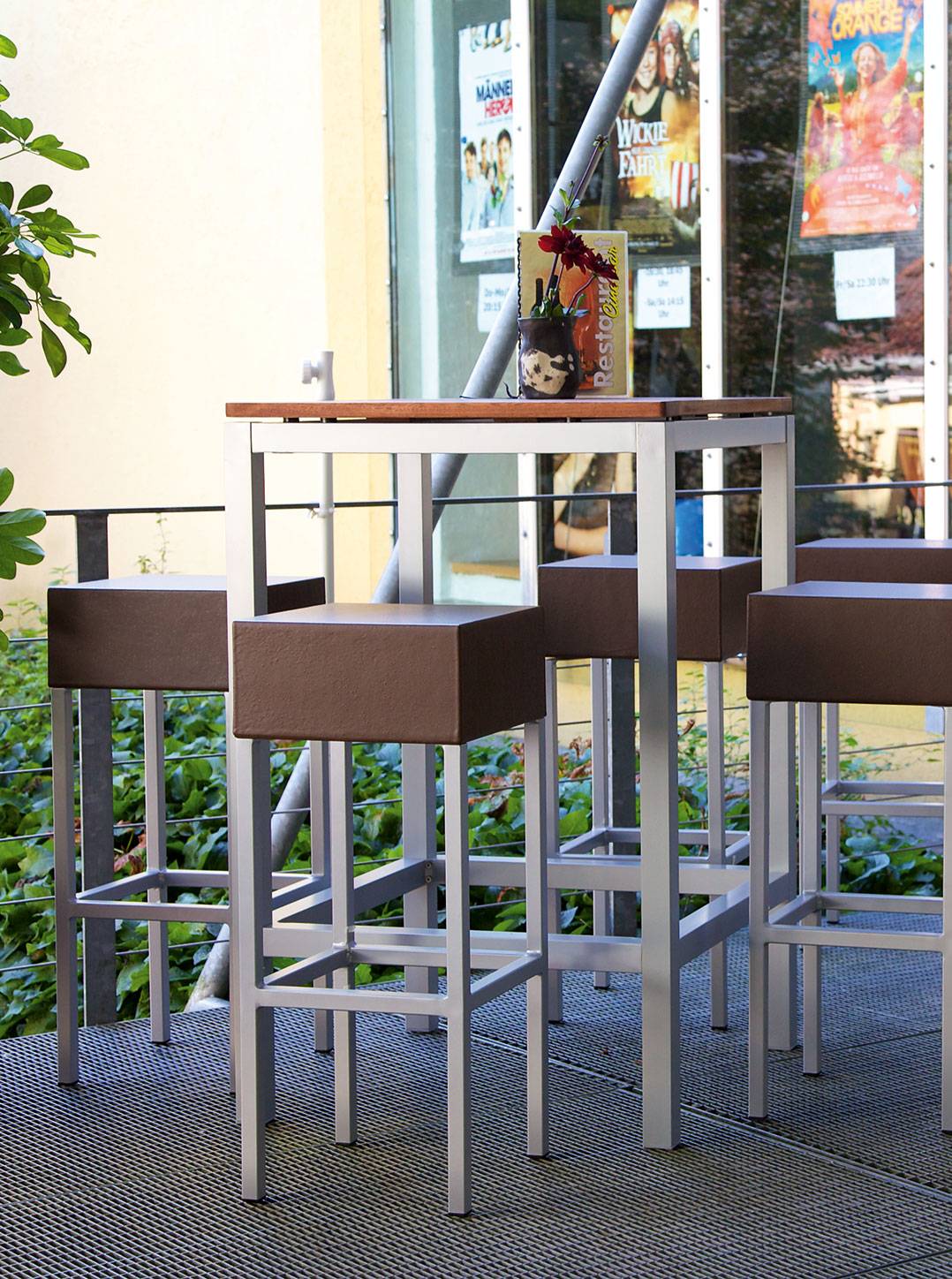 Outdoor high tables for your restaurant or hotel