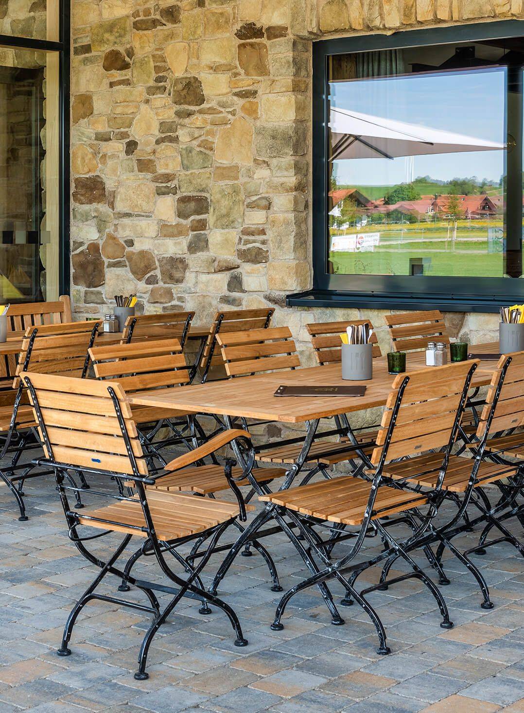 Biergartenmöbel für Deine Gastro individuell gestalten GO IN