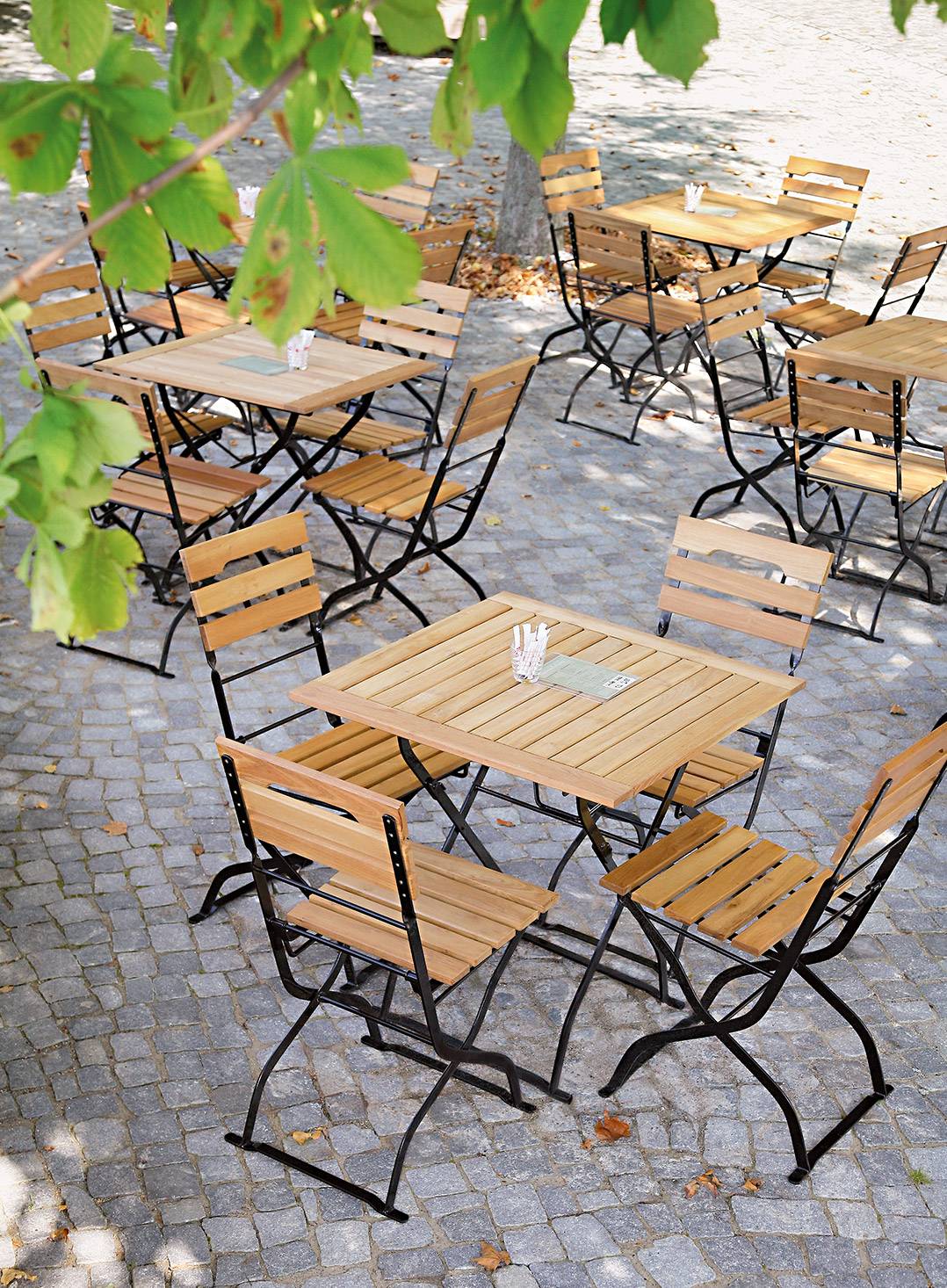GO IN Biergartenmöbel für die Gastronomie