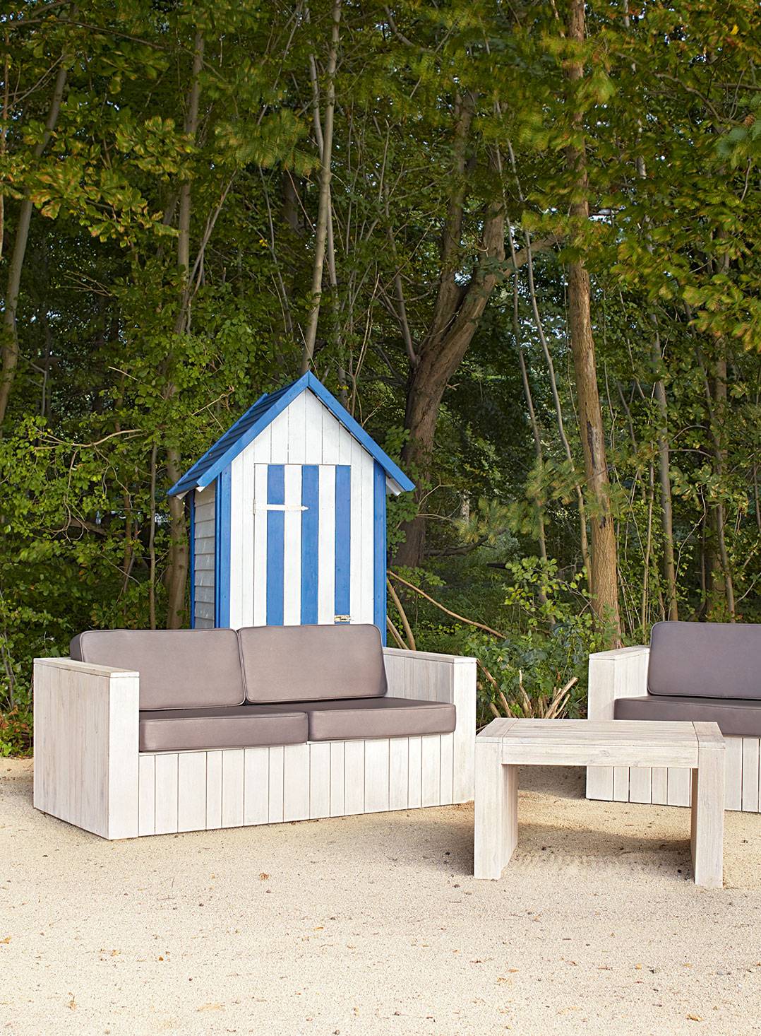 Outdoor Sofas for your restaurant or hotel