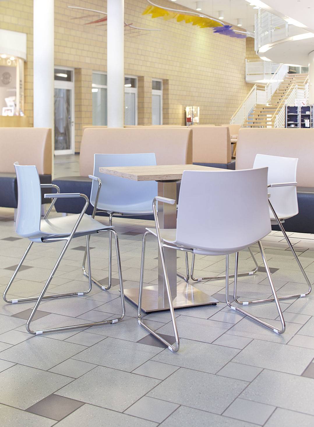 GO IN Möbel Coworking & Büro