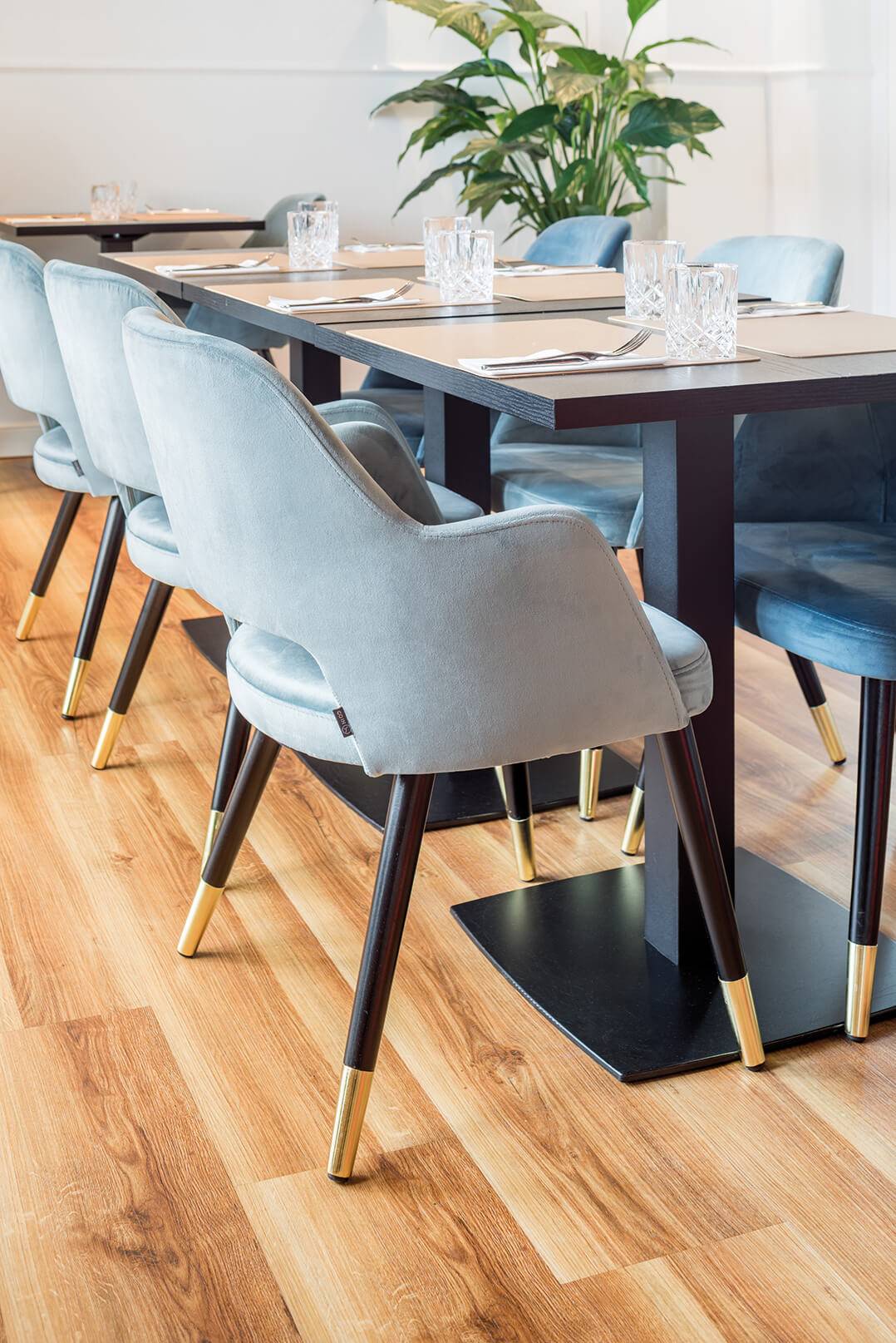 Indoor Restaurantmöbel für Ihre Gastronomie und Hotellerie
