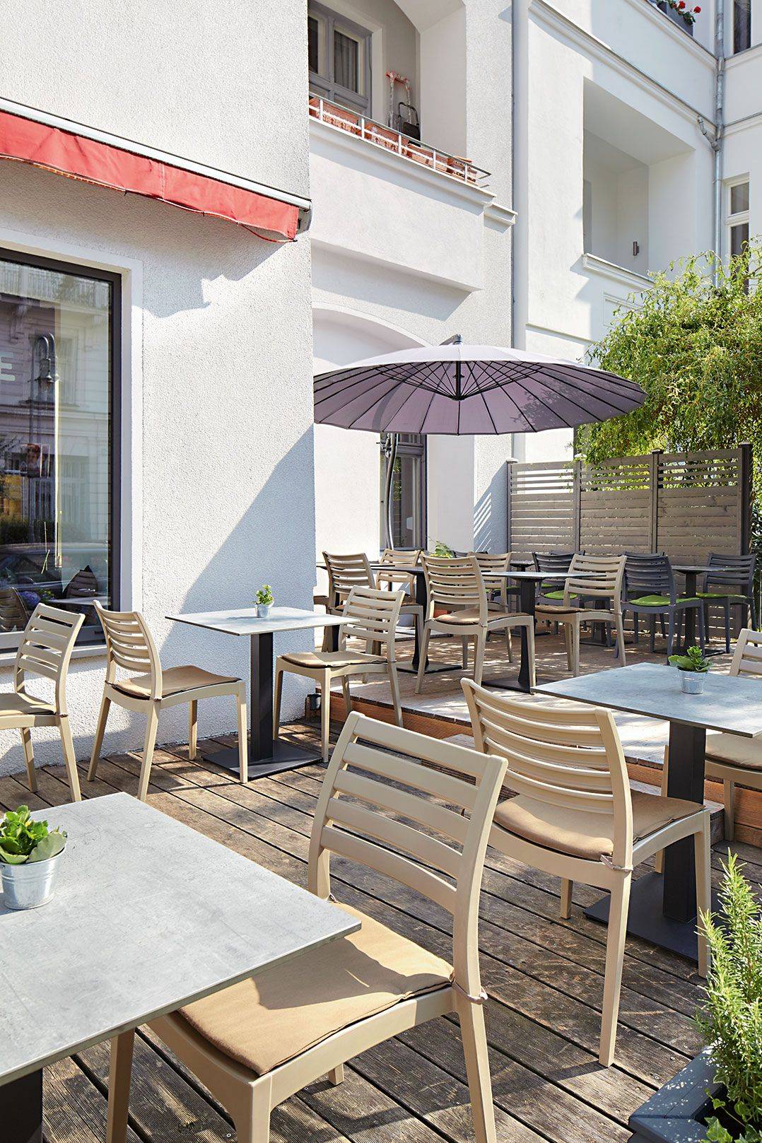 Outdoor Plastic chairs for your restaurant or hotel