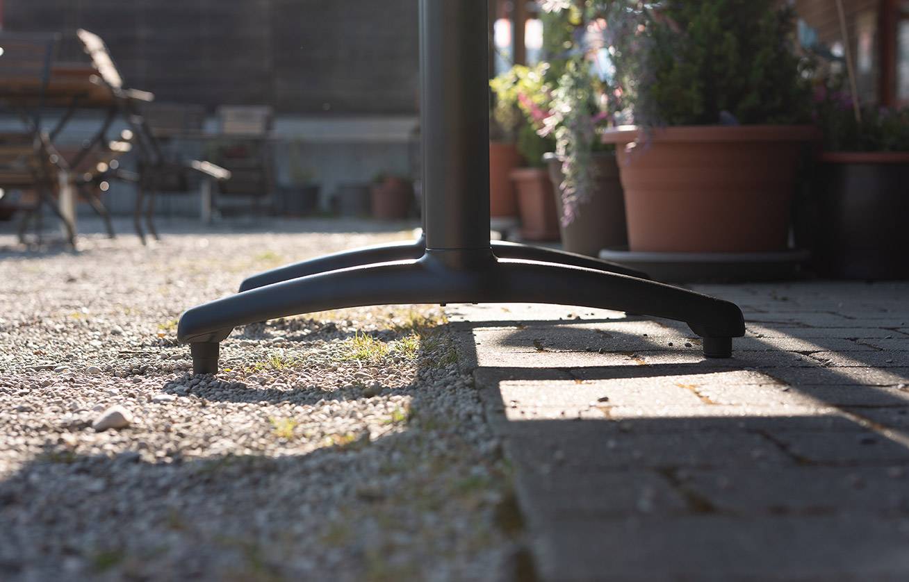 Leveling System von GO IN an Tisch Halvar