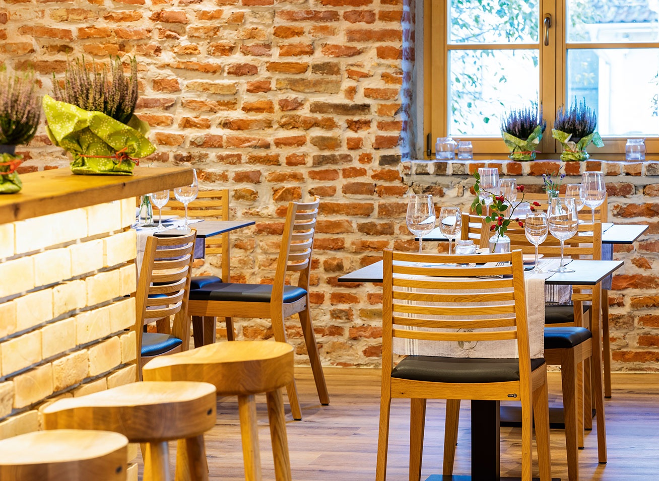 GO IN references | Der Reithof