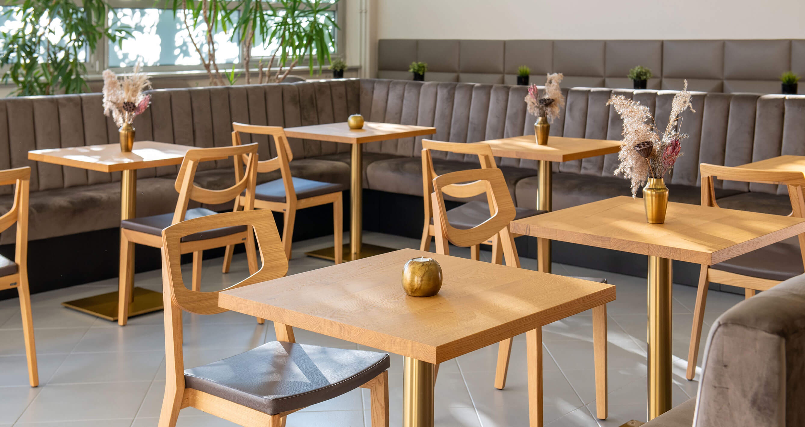 GO IN Referenz GO IN Café