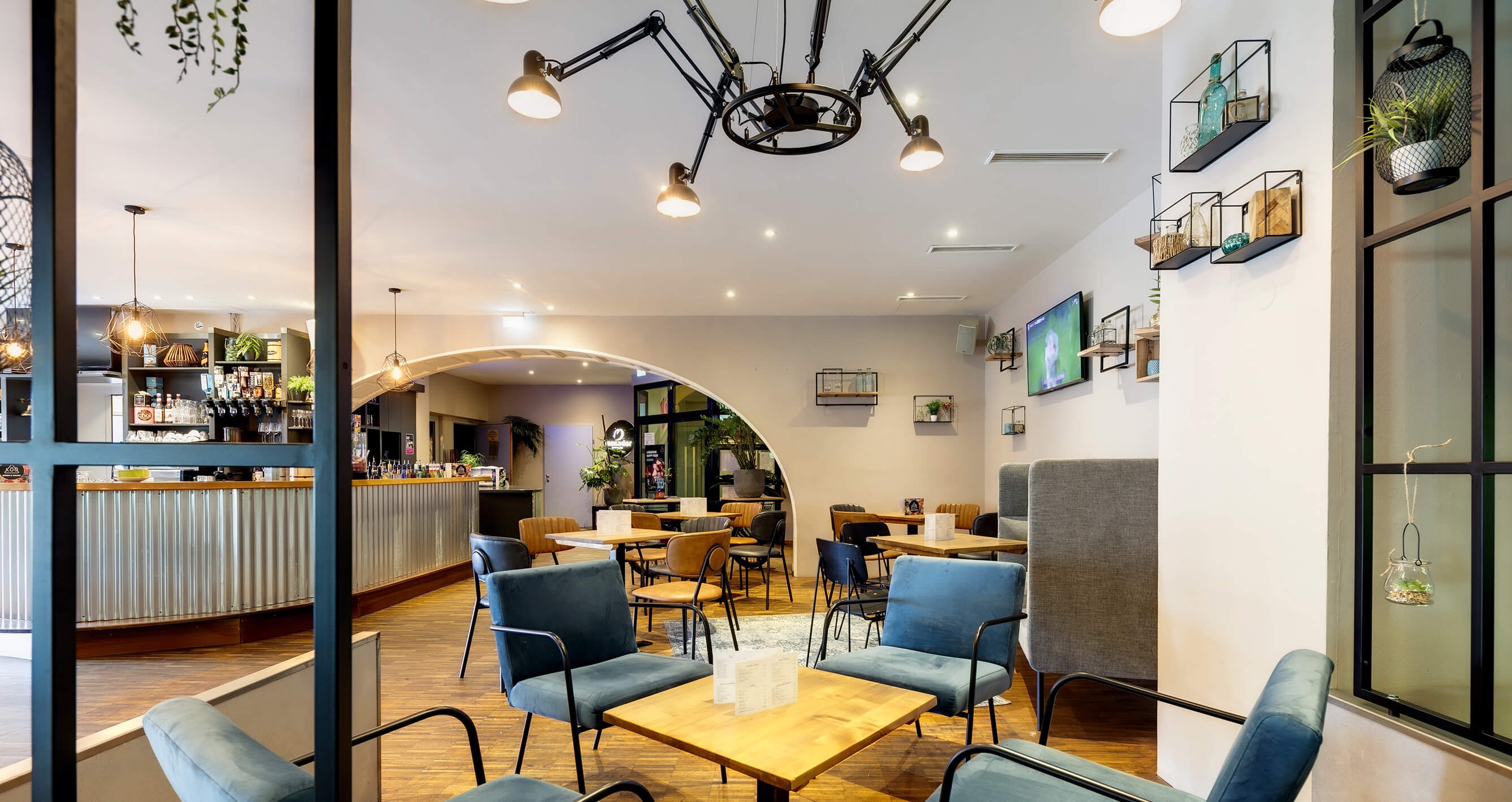 GO IN Referenz Billiardcafé KÖÖ 23