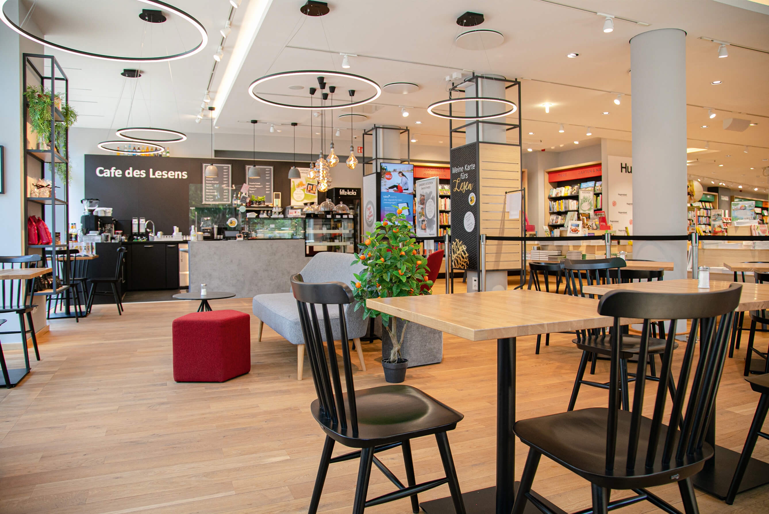 GO IN Referenz Cafe des Lesens Hugendubel