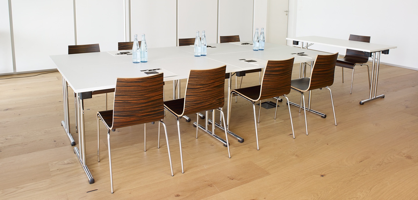 Möbel für Seminar & Konferenz
