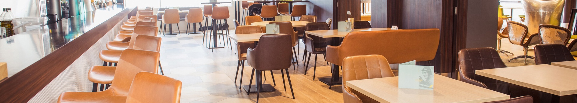 GO IN Referenz Holiday Inn Aviator Sports Bar