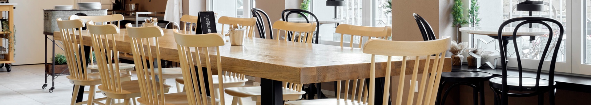 Chaises en bois pour votre restaurant ou hôtel
