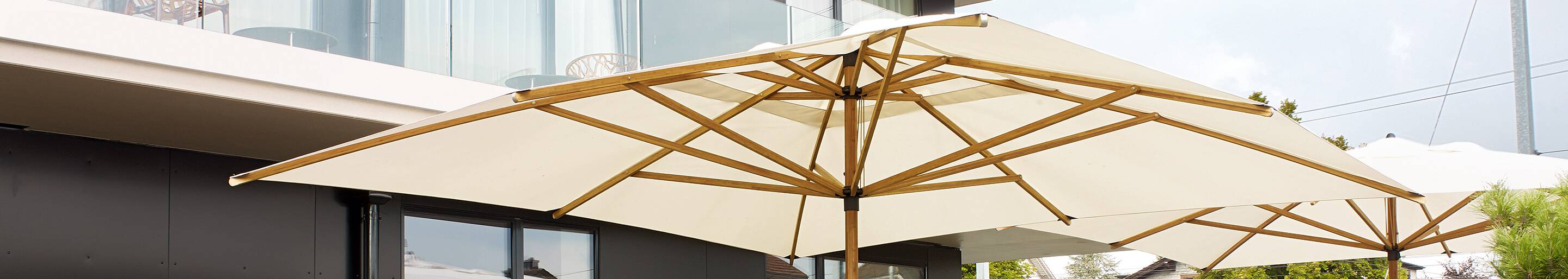 Outdoor Sun shades for your restaurant or hotel