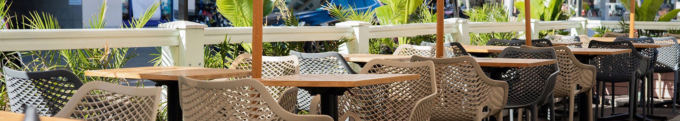 Outdoor Kunststoffstühle für Gastronomie und Hotellerie
