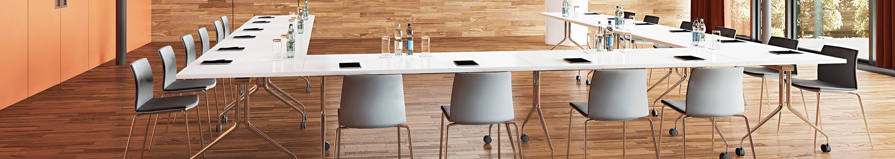 Chaises de séminaire et de conférence