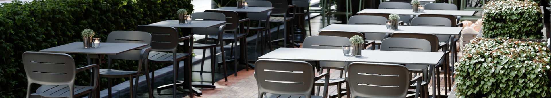 Chaises en plastique pour votre restaurant ou hôtel