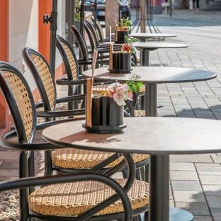 image_desktop_referenz_cafe bistro flair