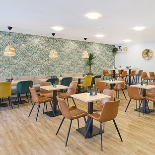 Restaurant, Café & Bar