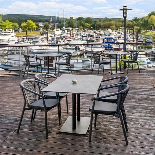 GO IN Referenz - Stühle und Tische für Terrassen