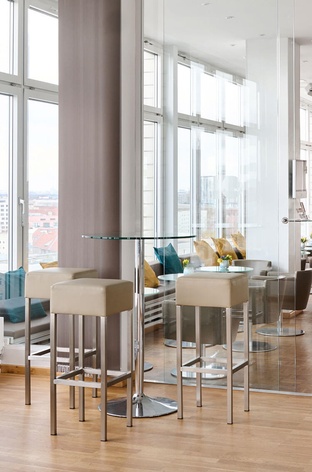 GO IN Referenz PlaceOne Panoramabar