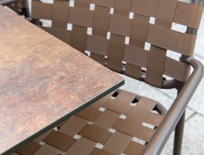 image 3er grid desktop mocha mousse 2