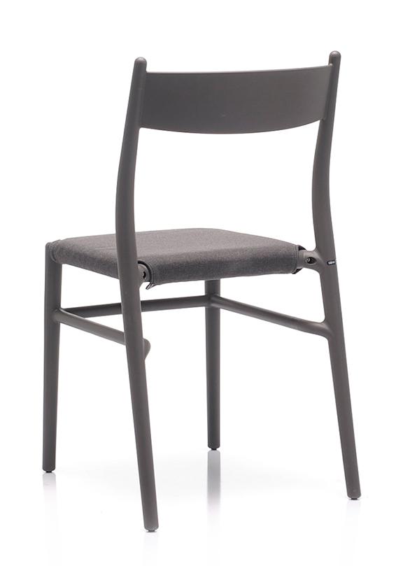 Abbildung chair Twenty Schrägansicht